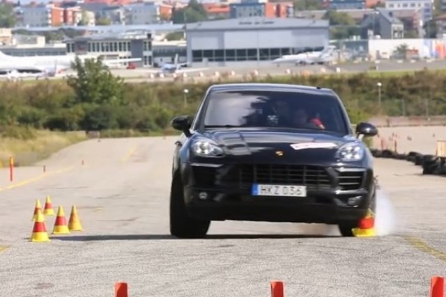 Porsche Macan се провали на лосовия тест
