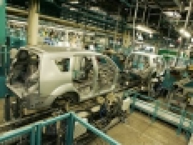 Спадът в Mitsubishi продължава