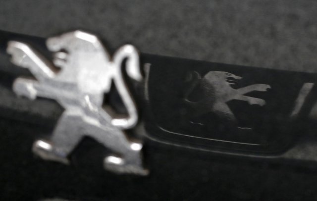 Peugeot с нов срив в продажбите