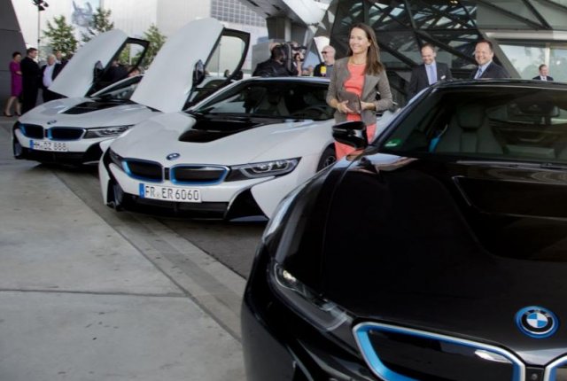 BMW иска да пести до 4 млрд. евро на година