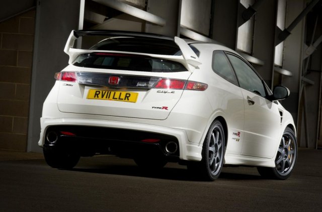 От Honda обявиха: Новата Civic Type-R ще разчита на 300 к.с.