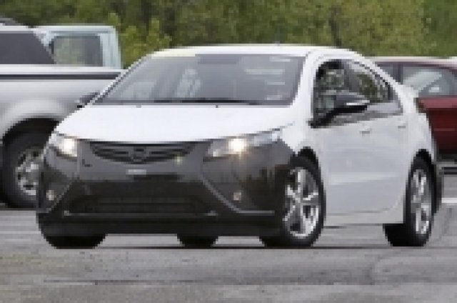 Серийната версия на Opel Ampera е почти готова