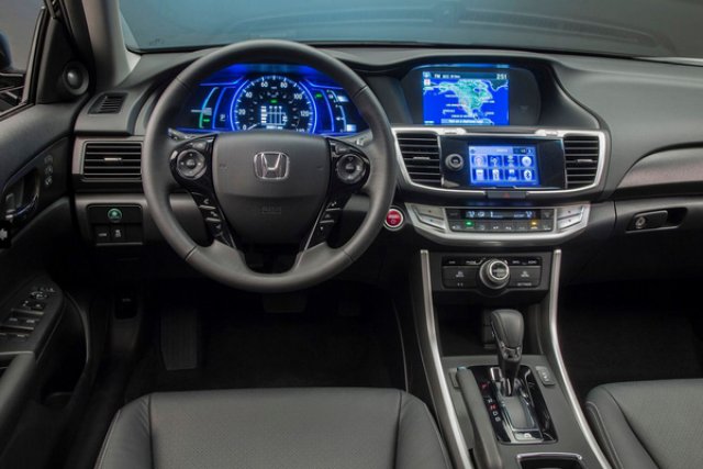 Honda показа новия Accord Hybrid