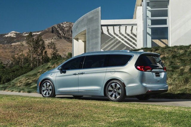 Fiat и Google ще правят заедно автономни коли