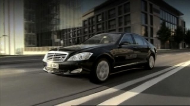 Черна кола, руса жена. Класа, S класа.