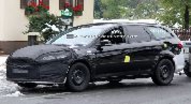 Шпионски снимки от комби версията на бъдещия Mondeo