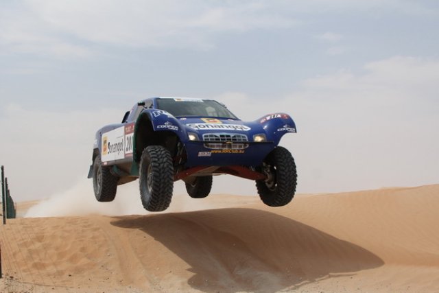 Кома и Шлесер триумфират в Абу Даби