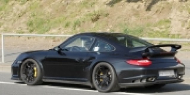 Porsche модернизира и 911 GT2