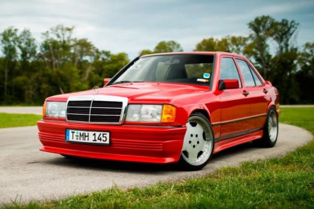 505 коня за Mercedes-Benz 190E (ВИДЕО)