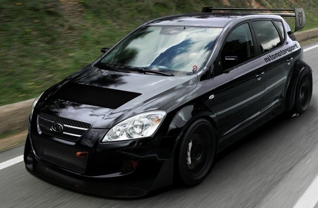 Kia Cee'd със средноразположен двигател