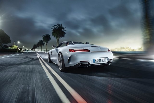 Най-новият брутален кабриолет на Mercedes-AMG