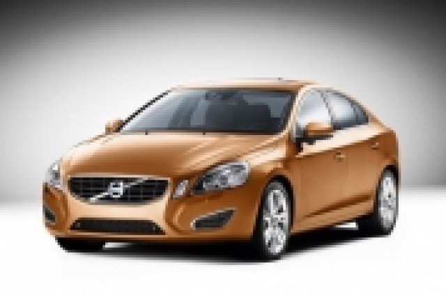 Първи официални снимки на серийния Volvo S60