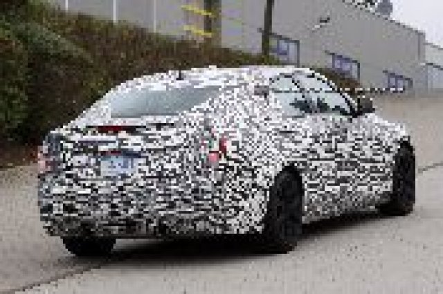 И средния клас на Cadillac с 4 цилиндъра