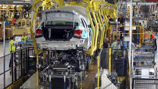 Работници ограбиха завод на Holden в Австралия