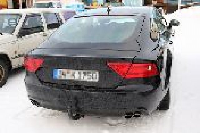 Шпионски снимки от Audi RS7