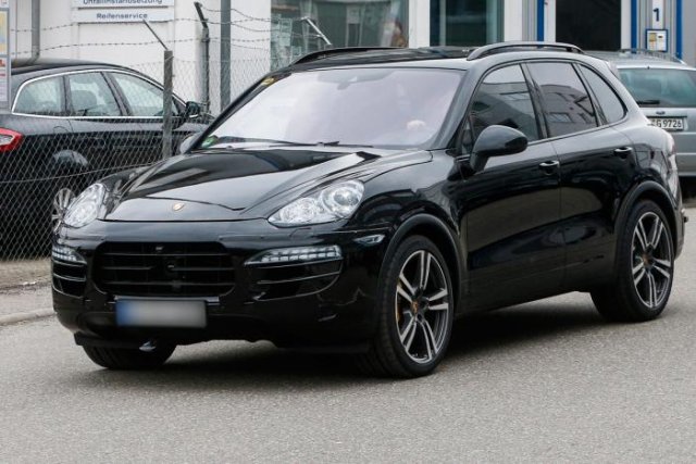 Porsche тества обновения Cayenne