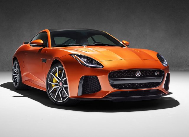 Jaguar F-Type SVR развива 322 км/ч