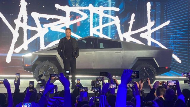 Любов и омраза - как в Щатите приемат Tesla Cybertruck?