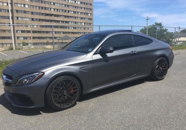 Mercedes-AMG продаде кола, която не може да се кара по пътя (ВИДЕО)