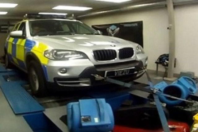 Полицейско BMW X5 на дино тест