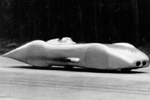 Непобеденият рекордьор Mercedes W125 Rekordwagen