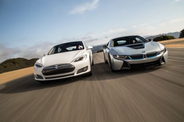 Tesla задмина и BMW по пазарна стойност