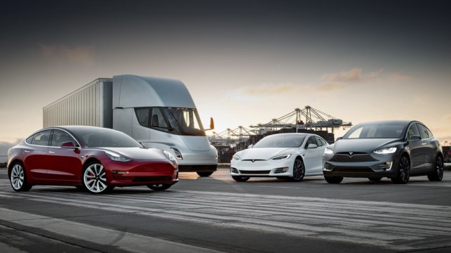 Tesla добави два нови режима за безопасност (ВИДЕО)
