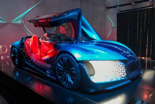 DS комбинира роудстър и купе за колата на 2035 г.