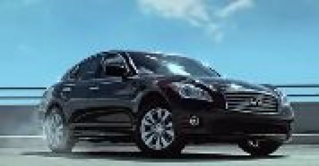 Infiniti M35h посегна на Lexus GS450h