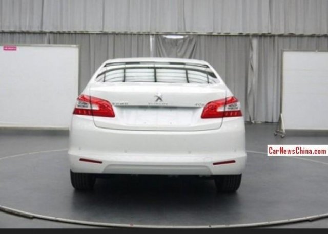 Първи снимки на Peugeot 408 Sedan 