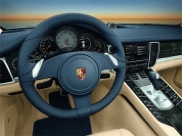 Porsche показа интериора на Panamera