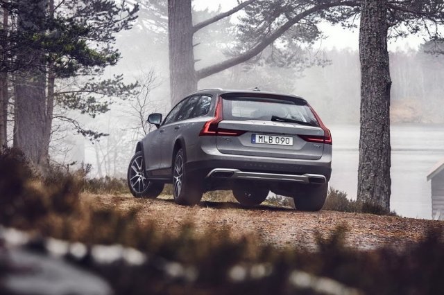 Това е новото всъдеходно комби на Volvo