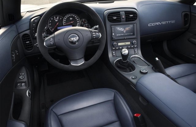 GM продаде първия Corvette 427 Convertible Collector Edition