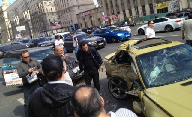 Три M Power возила се навързаха в катастрофа