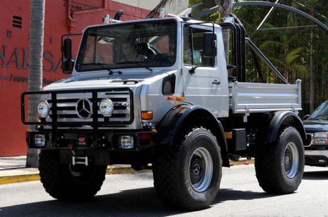 Новата играчка на Шварценегер