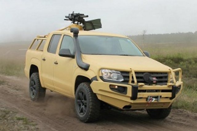 Amarok облече униформа