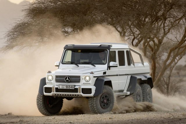 Бронираният G63 AMG 6x6 струва 1 млн. евро