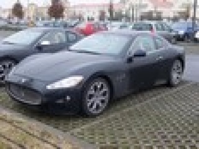 Maserati вече изпитва малкото купе?