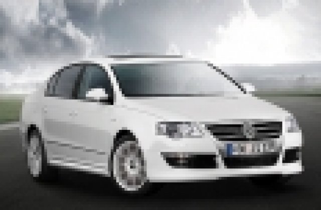 Volkswagen пусна версия R Line и при Passat