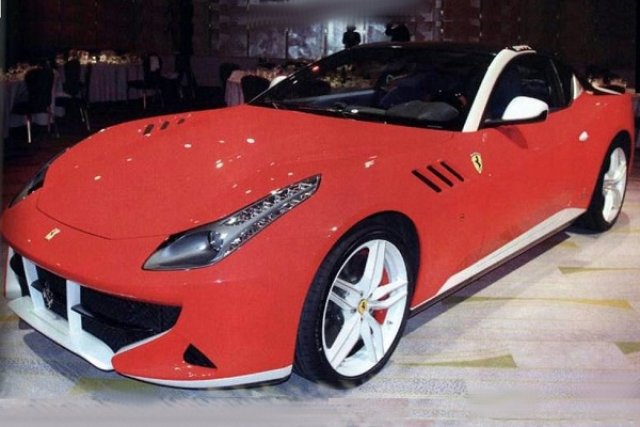 Ferrari превърна FF в купе 