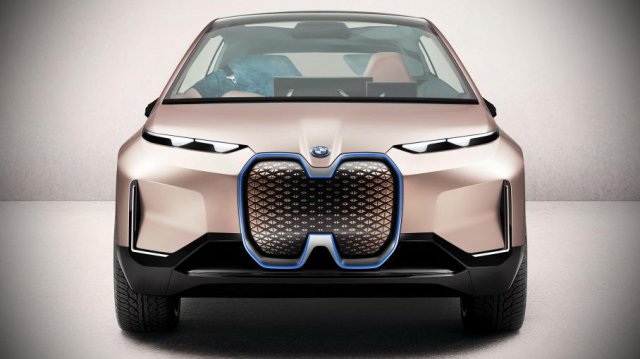 BMW обясни защо клиентите харесват голямата решетка