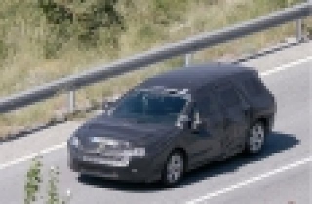 Citroen ще представи скоро новия комби вариант на С5