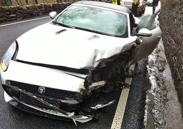 Журналист е виновник за първата катастрофа на Jaguar F-Type