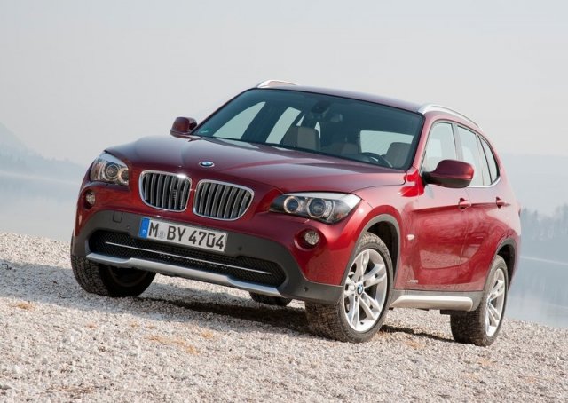 BMW праща X1 в Америка