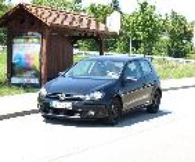 Volkswagen напредва с Golf VII