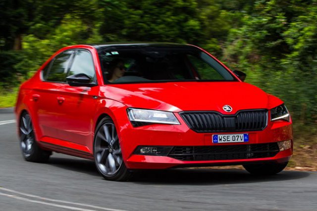 Следващата Octavia се връща към традициония дизайн