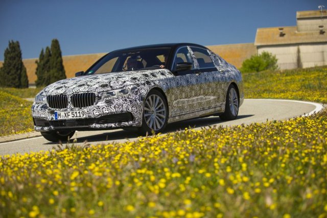 BMW разкри технологиите в новата 7-Series