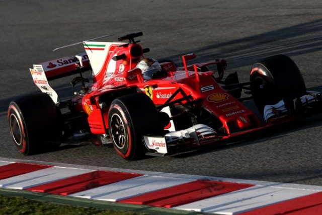 Ferrari пръснали