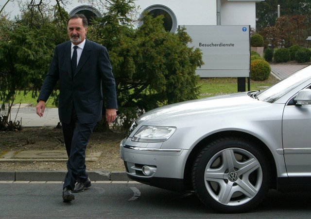 Бившият шеф на BMW ще работи за Mercedes