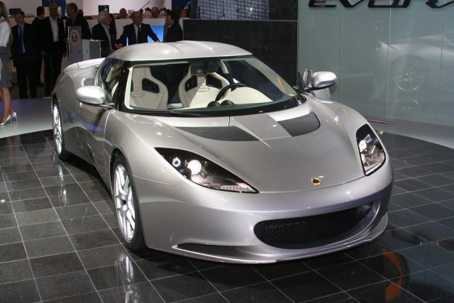 Proton обмисля раздяла с Lotus